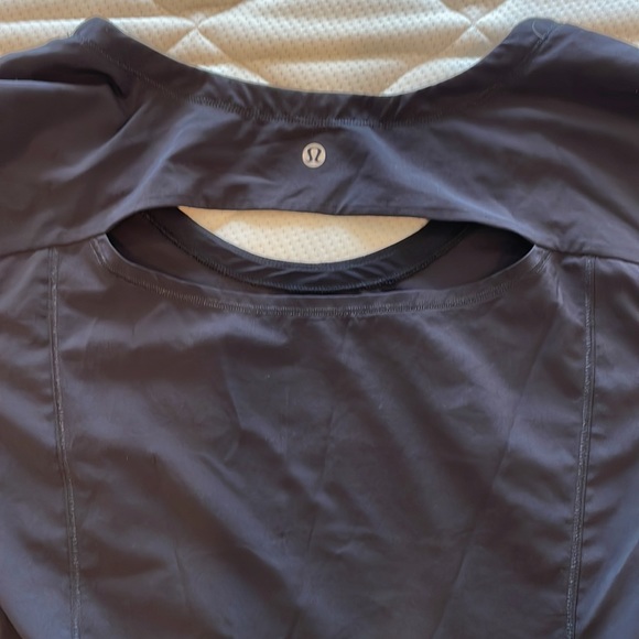 Vintage Lululemon top size 8 black - Picture 3 of 5